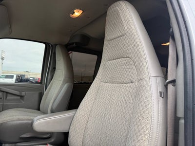 2024 Chevrolet Express Passenger 3500 1LT
