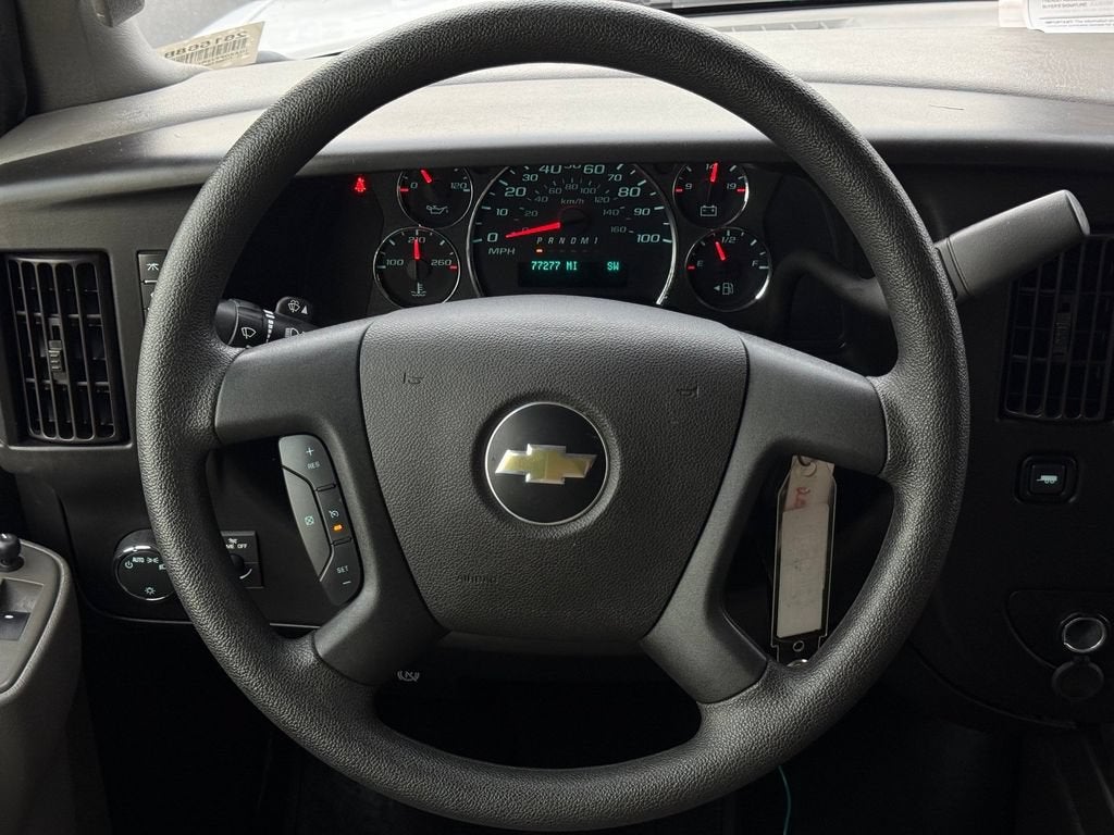 2024 Chevrolet Express Passenger 3500 1LT