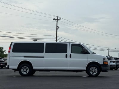 2024 Chevrolet Express Passenger 3500 1LT
