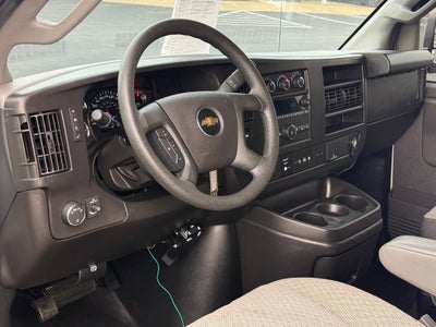 2024 Chevrolet Express Passenger 3500 1LT