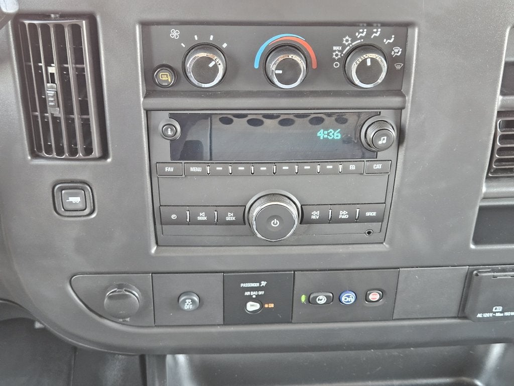 2025 Chevrolet Express Cargo WT