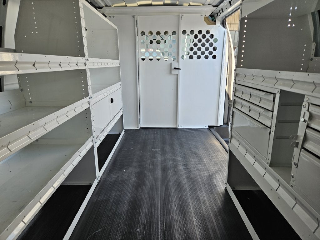2025 Chevrolet Express Cargo WT