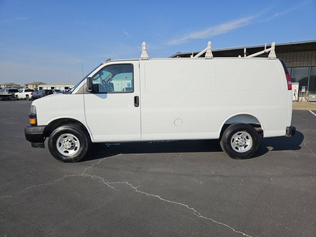 2025 Chevrolet Express Cargo WT