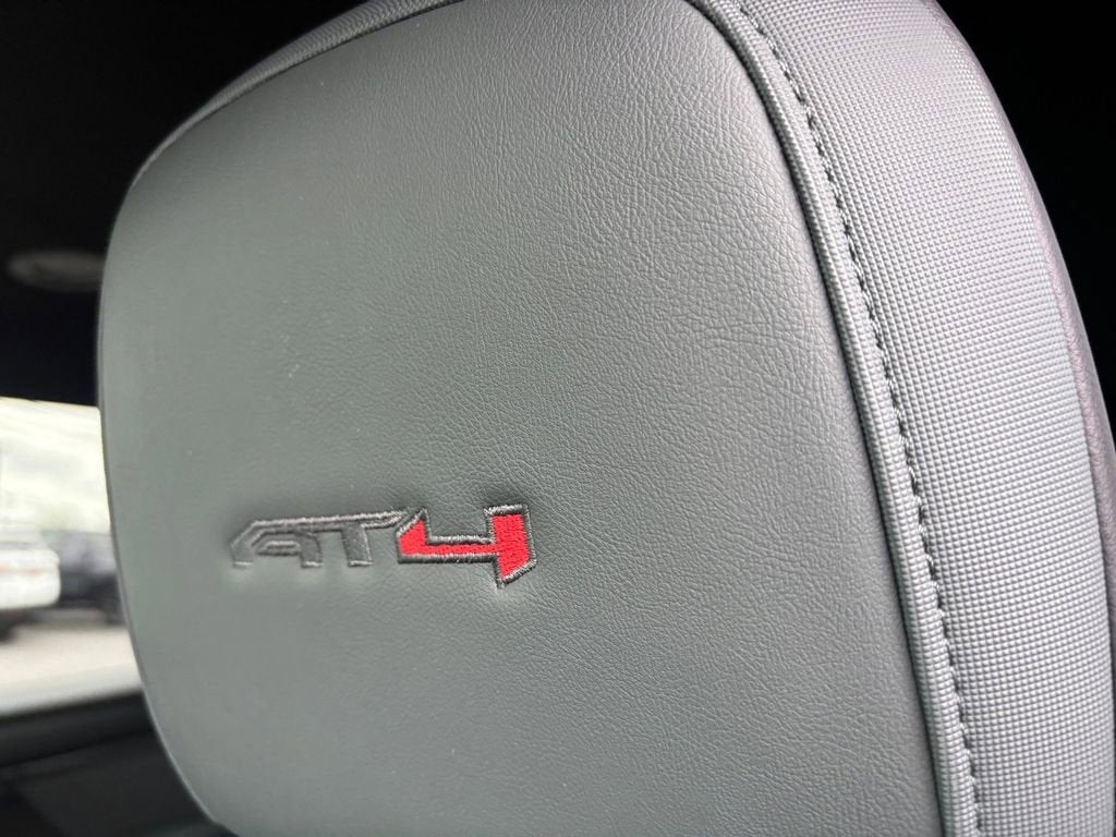 2025 GMC Acadia AT4