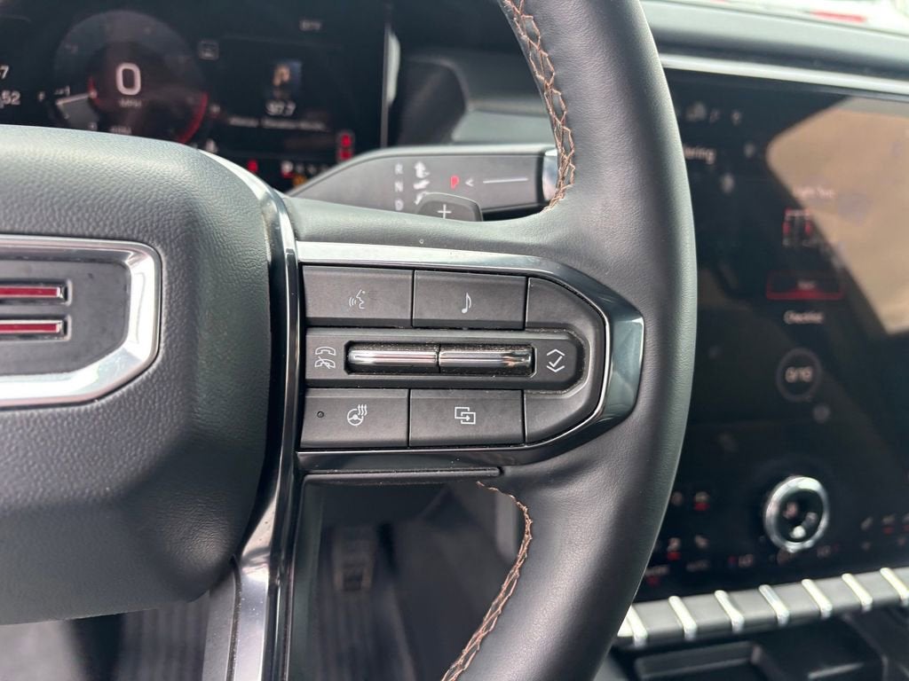 2025 GMC Acadia AT4