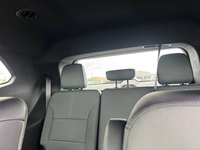 2025 GMC Acadia AT4