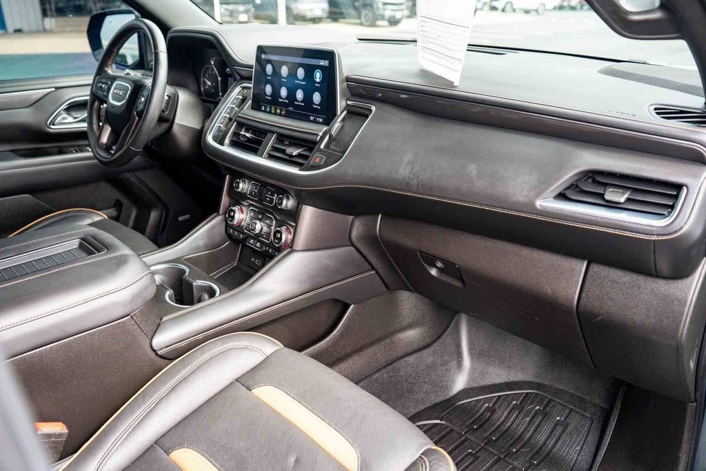 2021 GMC Yukon XL AT4