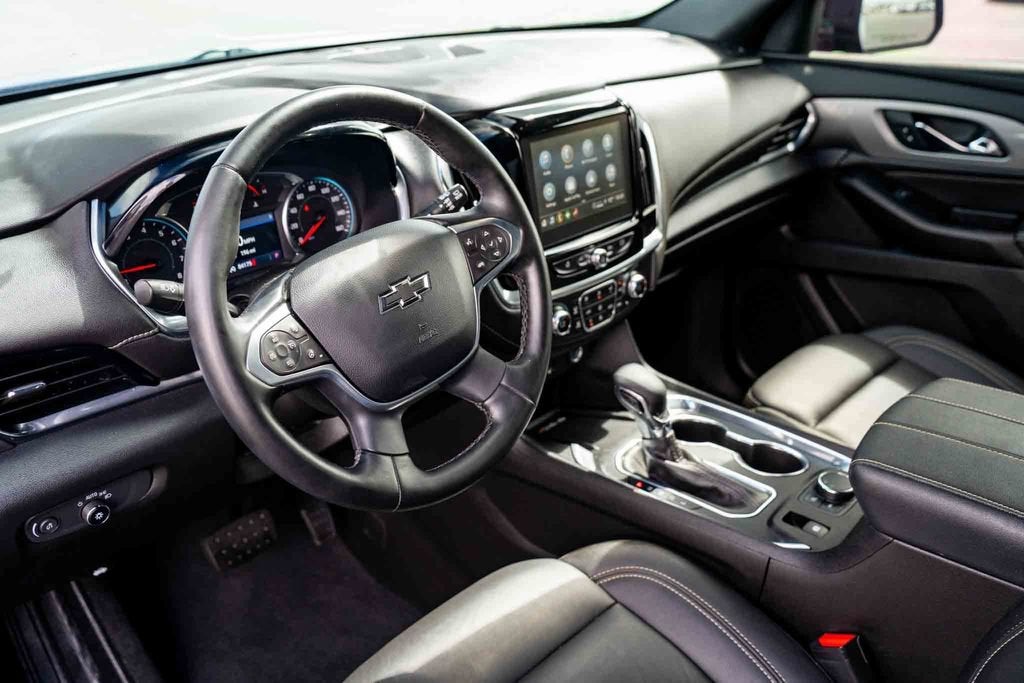 2023 Chevrolet Traverse LT Leather