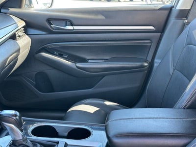 2023 Nissan Altima SL FWD