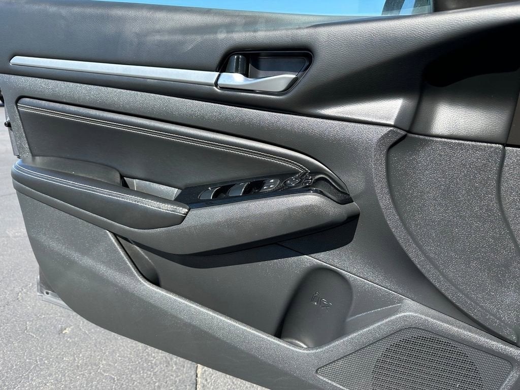 2023 Nissan Altima SL FWD