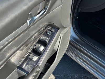 2023 Nissan Altima SL FWD