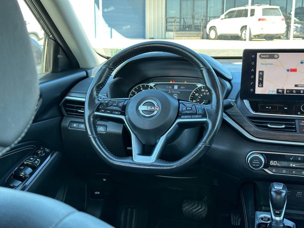 2023 Nissan Altima SL FWD