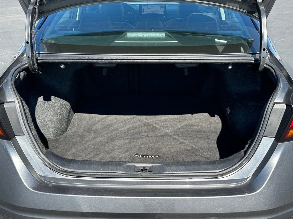 2023 Nissan Altima SL FWD