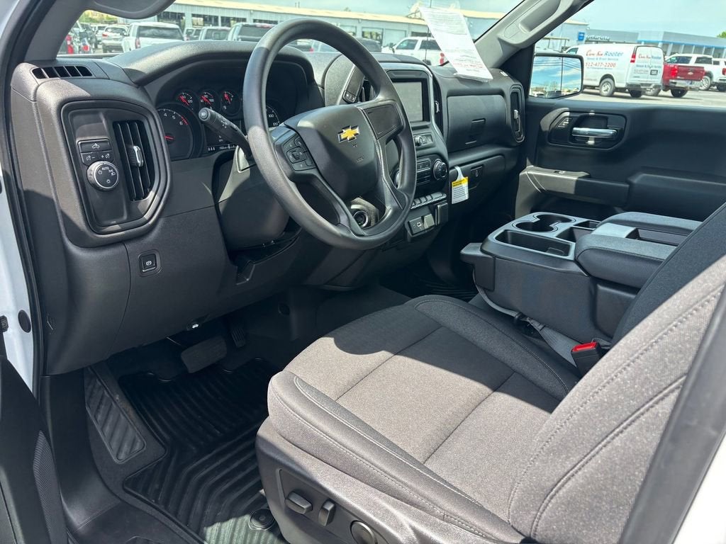 2025 Chevrolet Silverado 1500 Custom