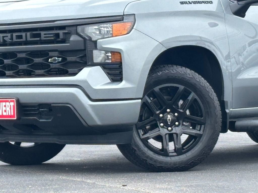 2025 Chevrolet Silverado 1500 Custom