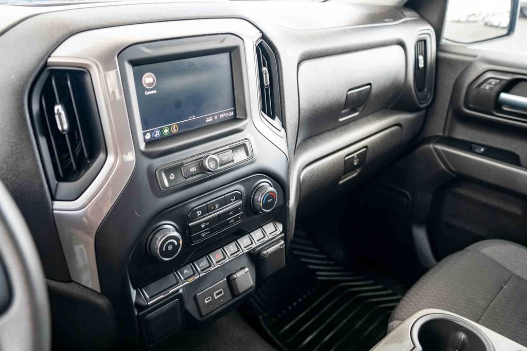 2022 Chevrolet Silverado 1500 LTD Custom