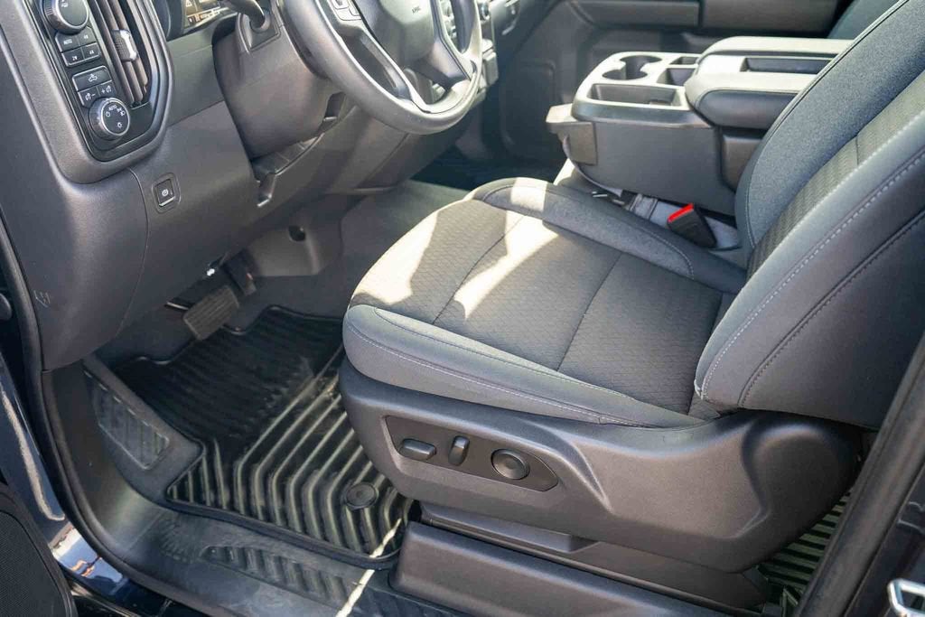 2023 Chevrolet Silverado 1500 Custom Trail Boss