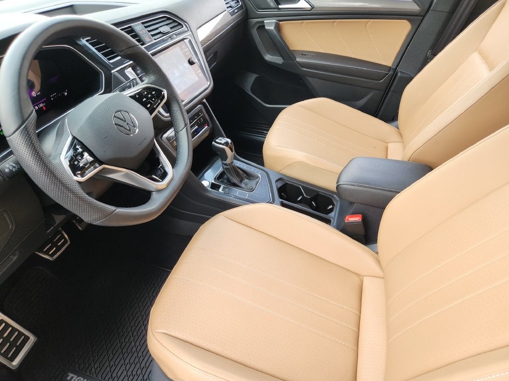 2024 Volkswagen Tiguan 2.0T SE R-Line Black