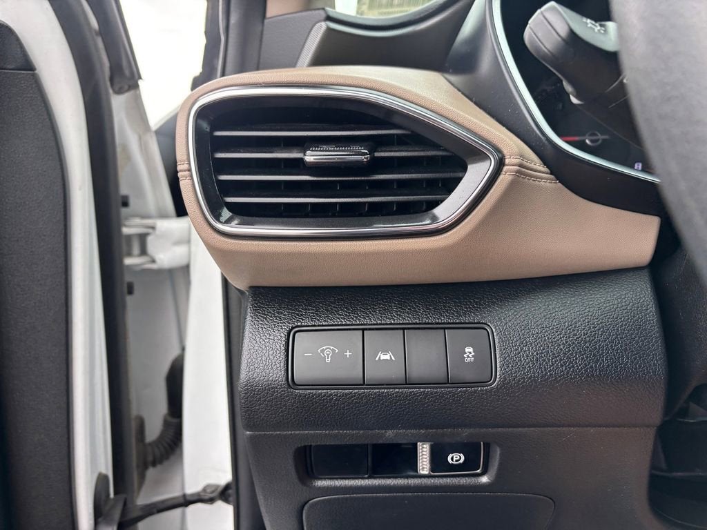 2022 Hyundai Santa Fe SE