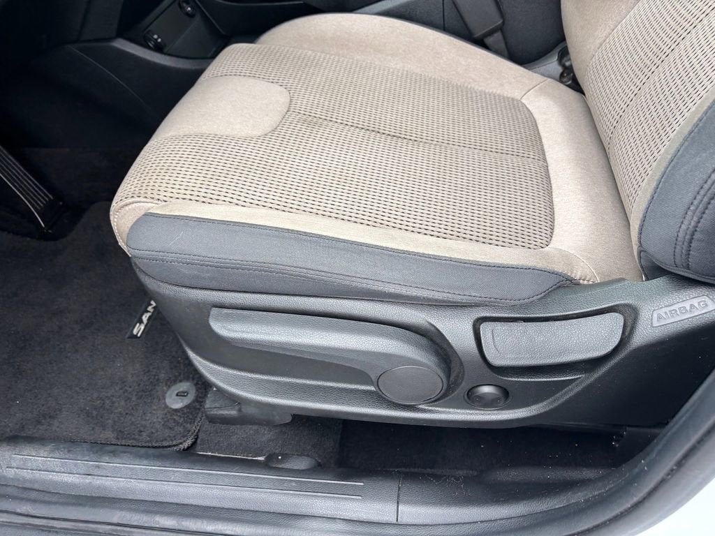 2022 Hyundai Santa Fe SE
