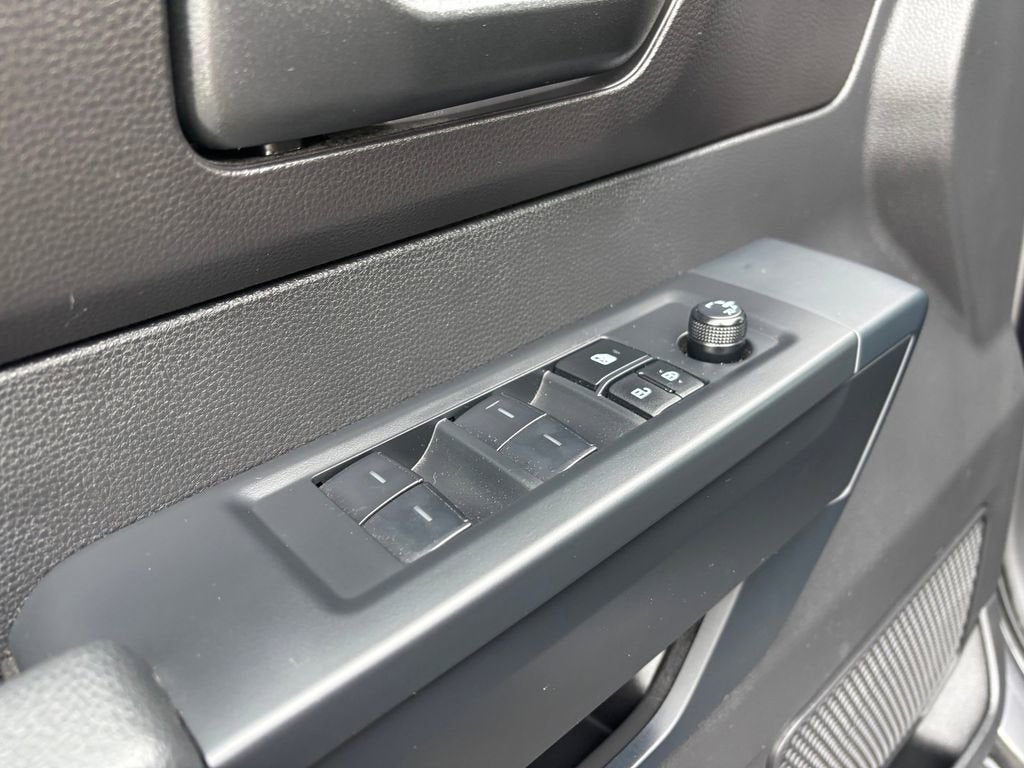 2026 Toyota Tundra SR CrewMax 5.5' Bed