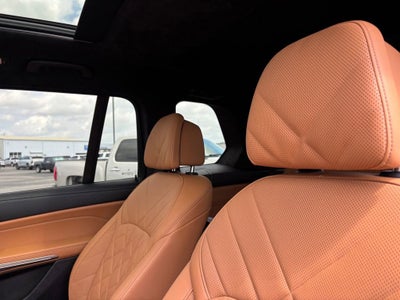 2025 BMW X7 xDrive40i