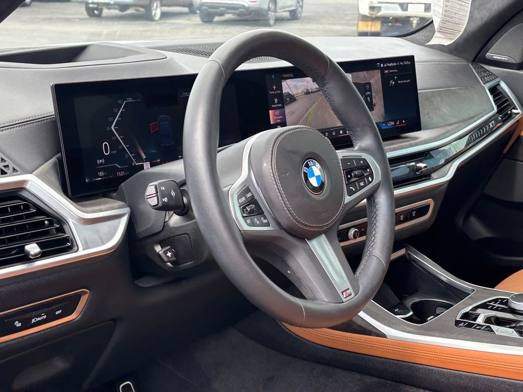 2025 BMW X7 xDrive40i