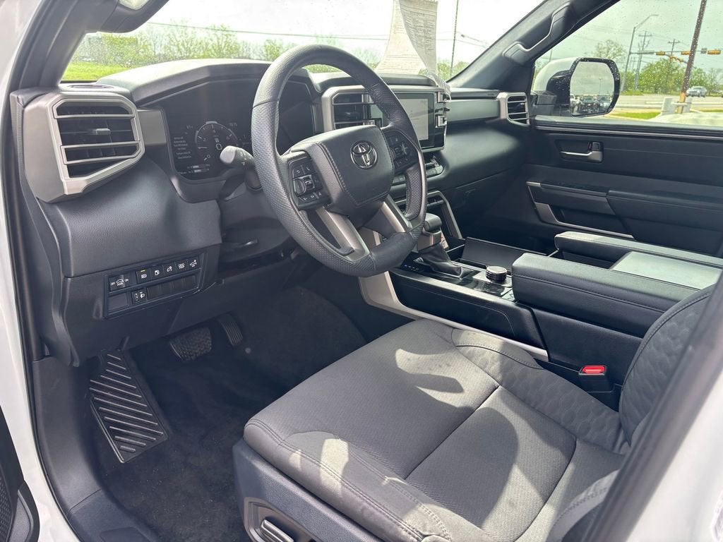 2025 Toyota Sequoia SR5
