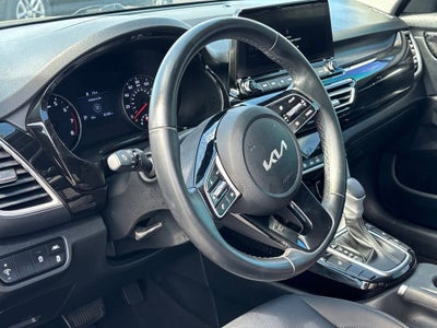 2023 Kia Seltos EX