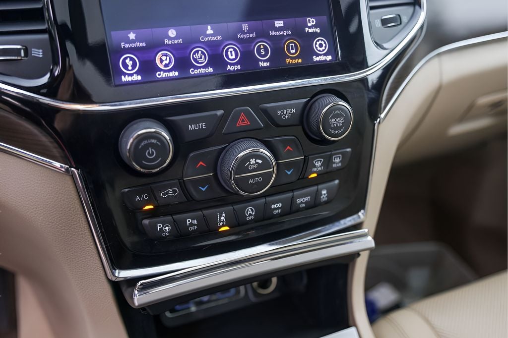 2020 Jeep Grand Cherokee Overland