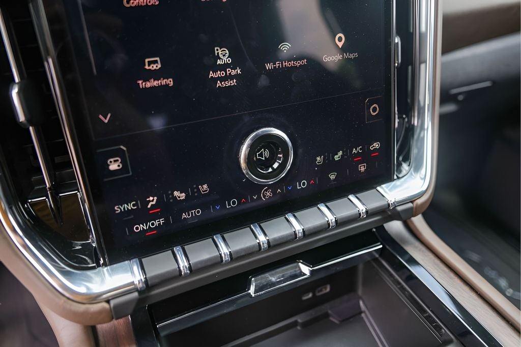 2025 GMC Yukon Denali Ultimate