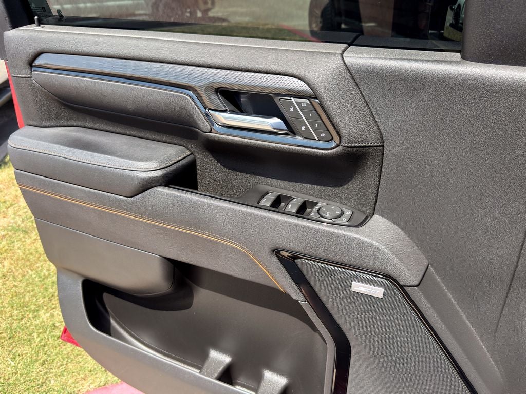 2025 GMC Sierra 2500HD AT4