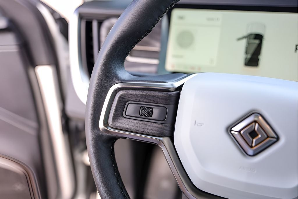 2024 Rivian R1S Adventure