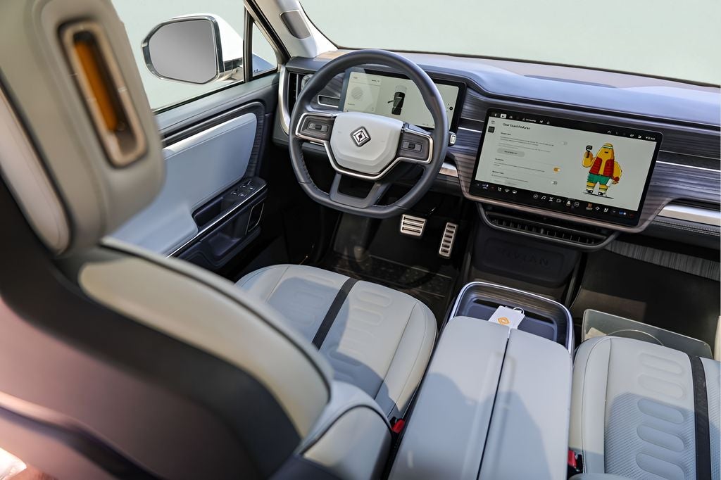 2024 Rivian R1S Adventure