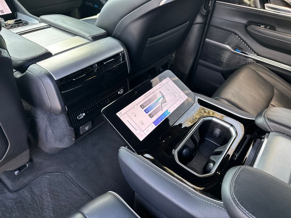 2023 Jeep Grand Wagoneer Series II