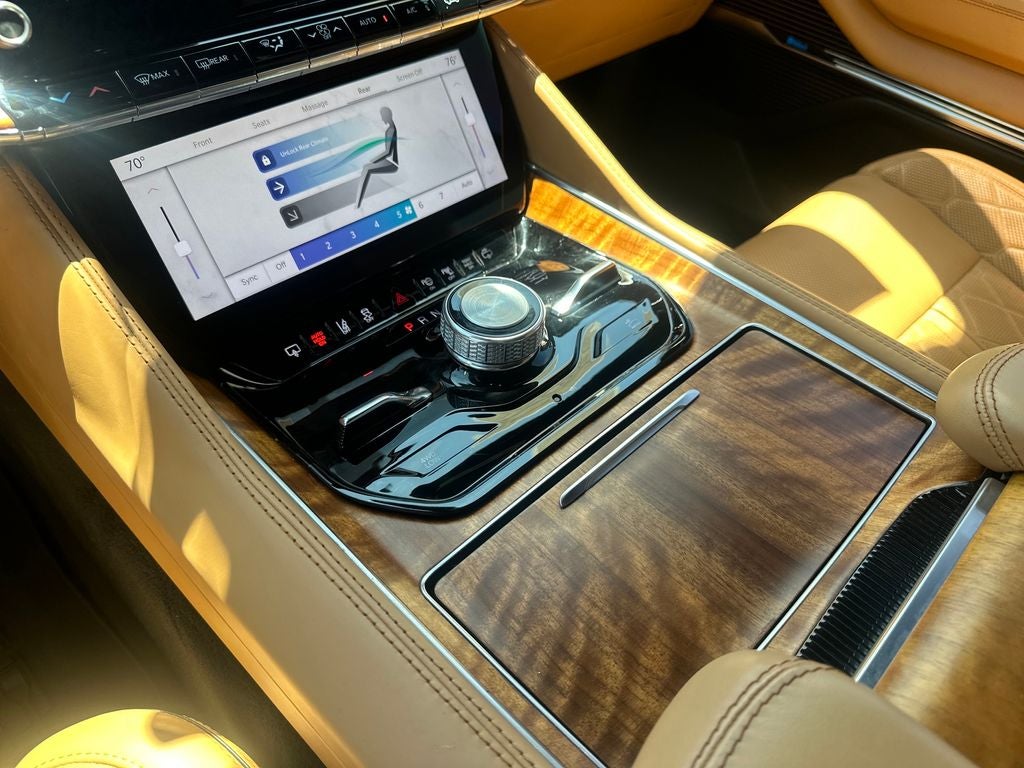 2022 Jeep Grand Wagoneer Series III