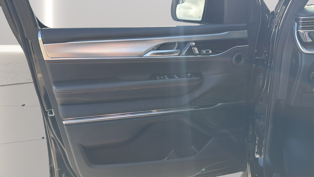 2023 Jeep Grand Wagoneer Series III