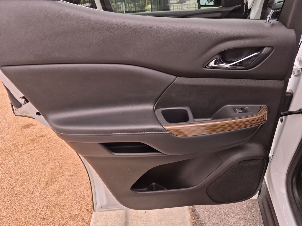2021 GMC Acadia SLE