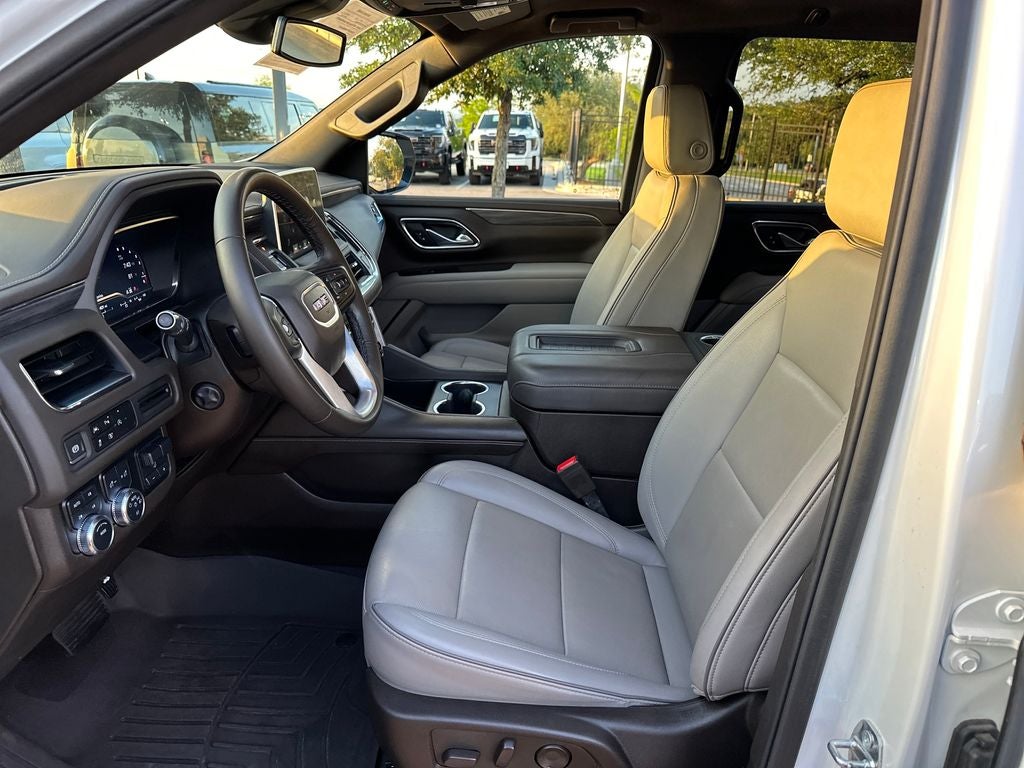 2024 GMC Yukon XL SLT