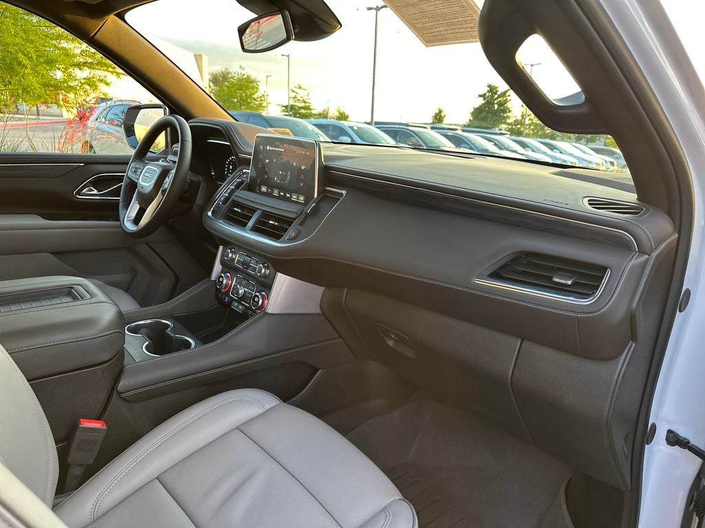 2024 GMC Yukon XL SLT