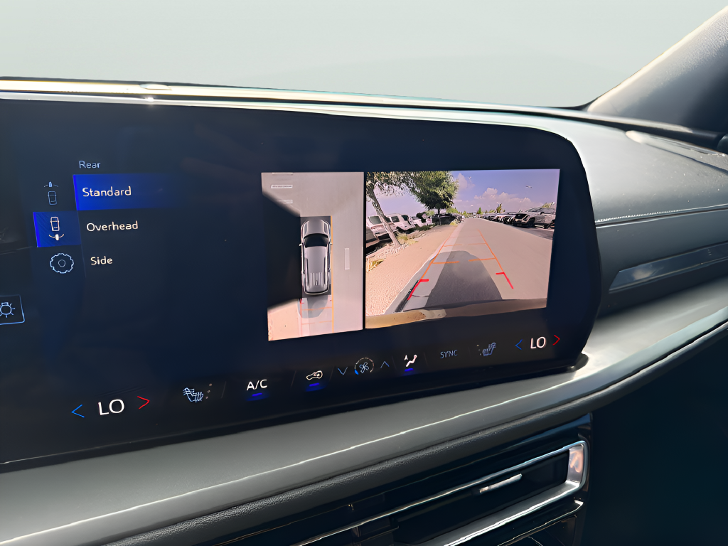 2024 Chevrolet Traverse LS