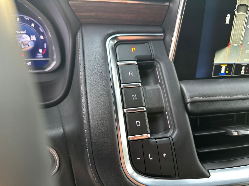 2023 Chevrolet Suburban High Country