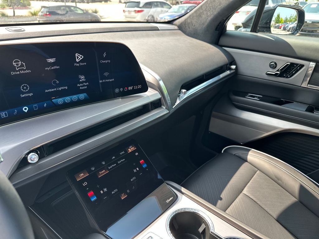 2026 Cadillac VISTIQ Platinum