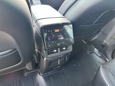 2026 Cadillac VISTIQ Platinum