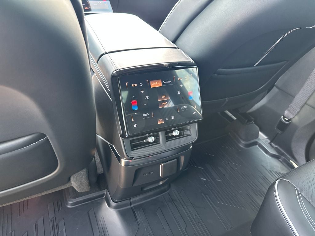 2026 Cadillac VISTIQ Platinum
