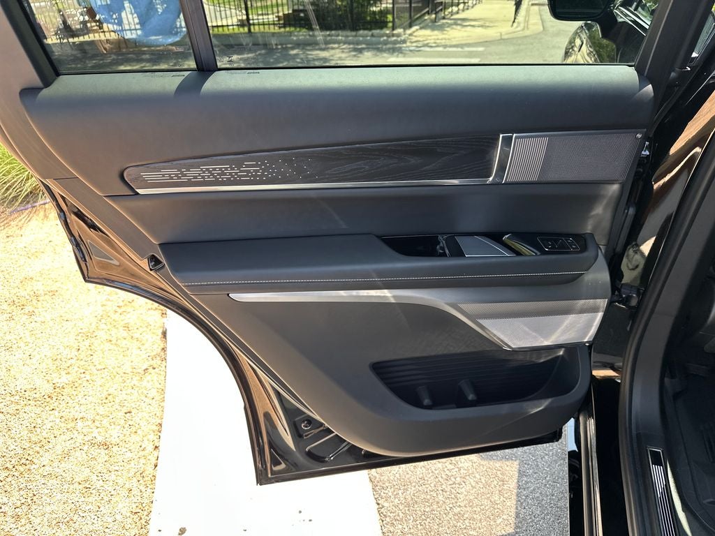 2026 Cadillac VISTIQ Platinum
