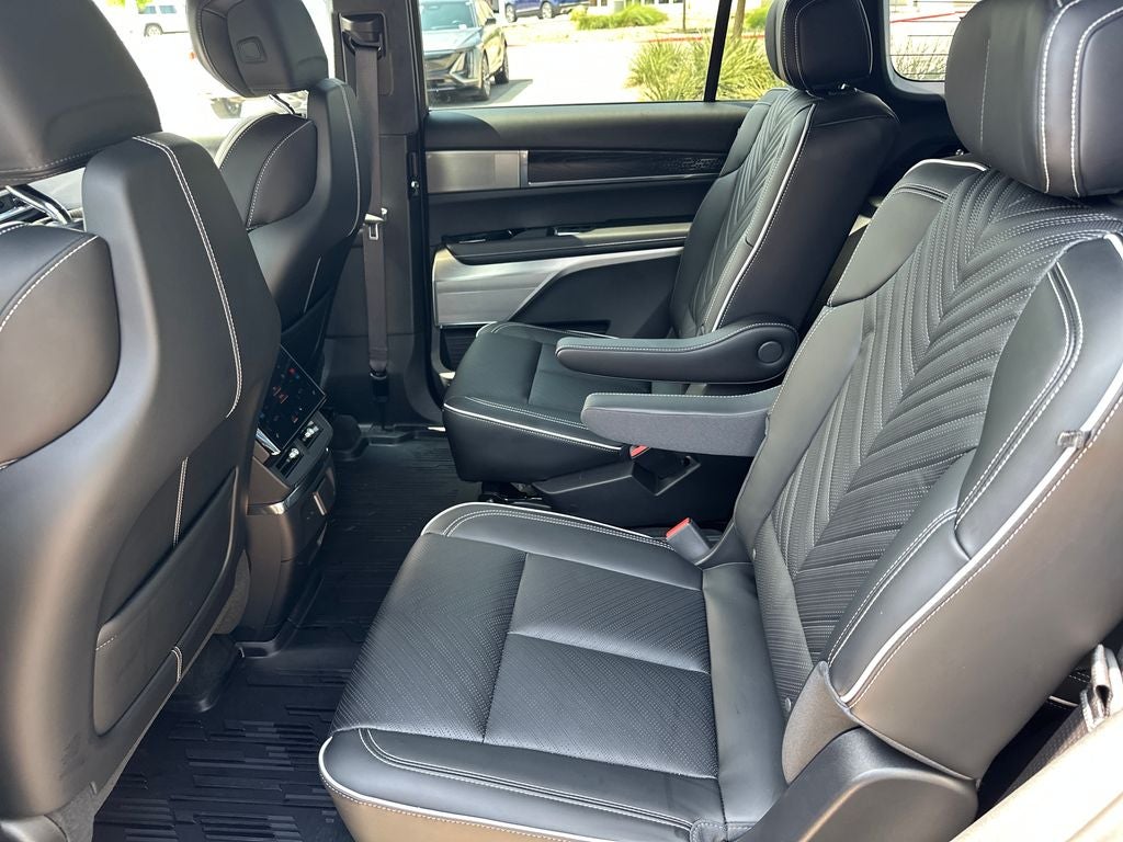 2026 Cadillac VISTIQ Platinum