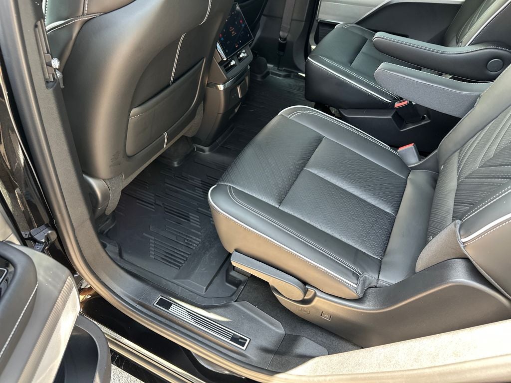 2026 Cadillac VISTIQ Platinum