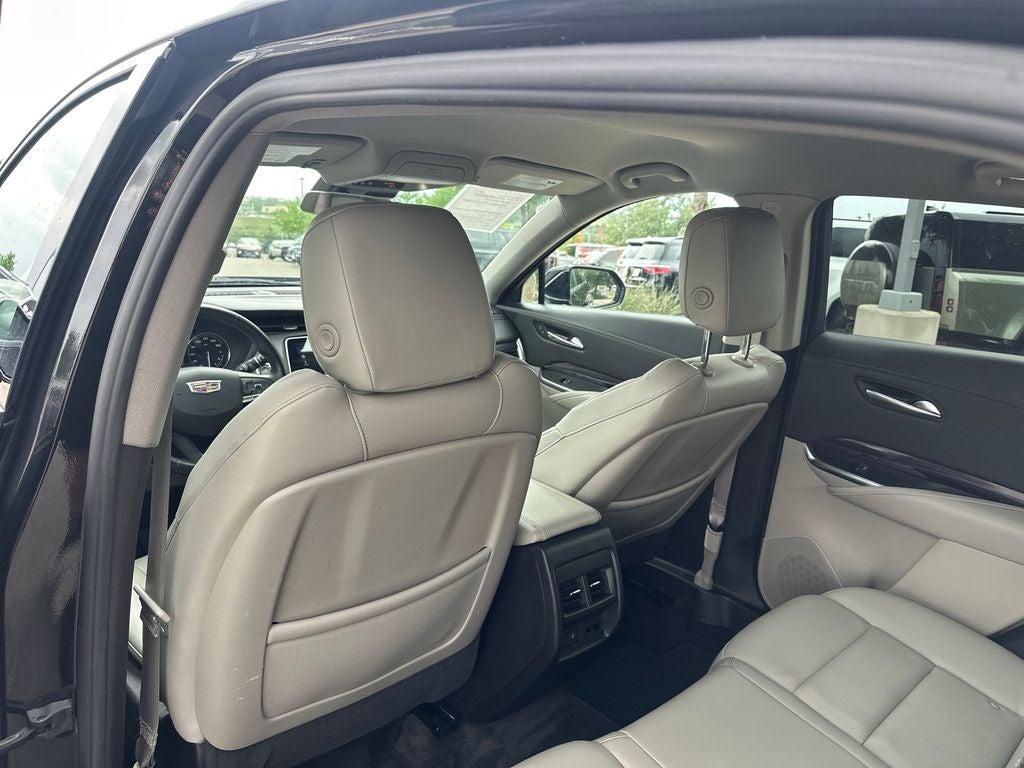 2023 Cadillac XT4 Luxury