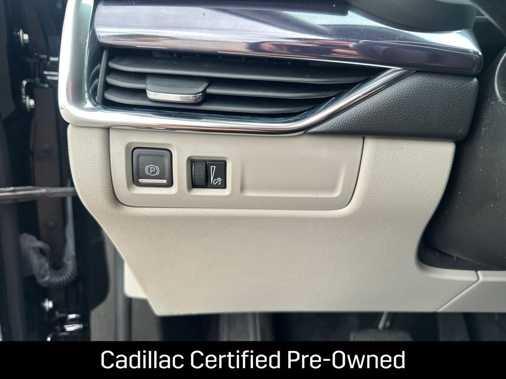2023 Cadillac XT4 Luxury